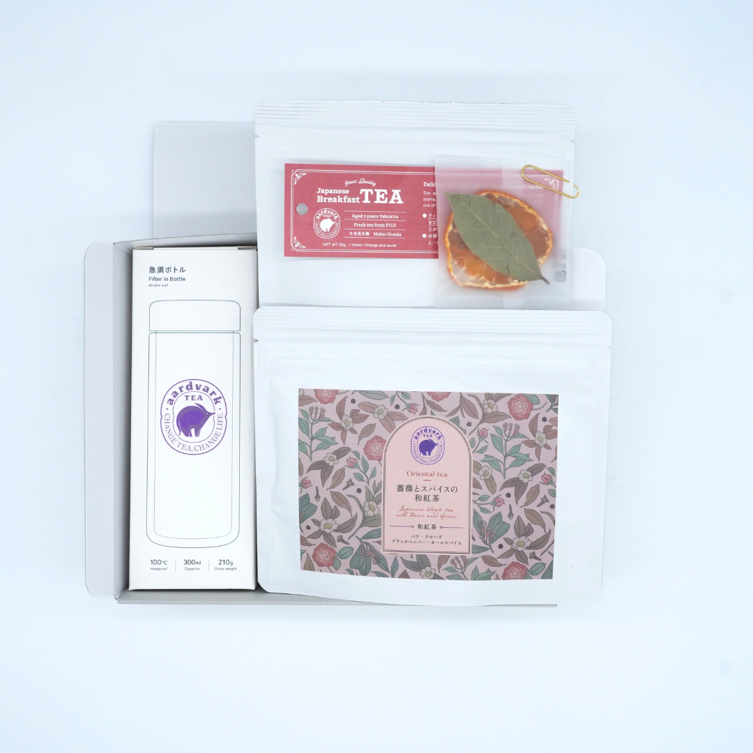 紅茶好きに］飲み比べが楽しい、急須ボトルと2種の紅茶セット