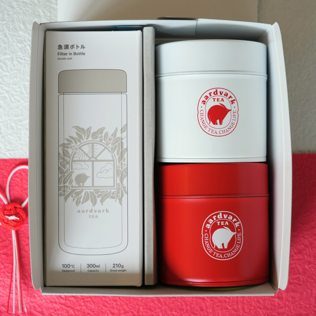 ［数量限定］急須ボトルと紅白缶入り　お年賀特別セット